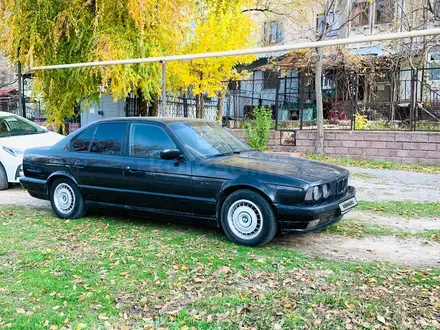 BMW 525 1990 года за 2 300 000 тг. в Шымкент – фото 2