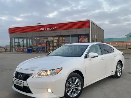 Lexus ES 300h 2014 года за 8 900 000 тг. в Актау