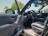 Toyota Land Cruiser Premium 2022 года за 32 500 000 тг. в Алматы – фото 4