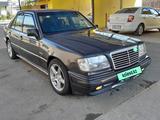 Mercedes-Benz E 230 1988 года за 1 400 000 тг. в Шымкент