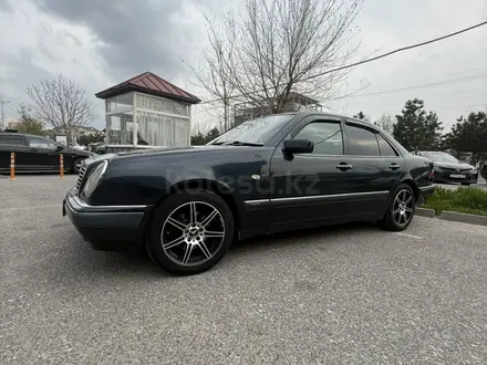 Mercedes-Benz E 280 1997 года за 3 250 000 тг. в Шымкент – фото 9