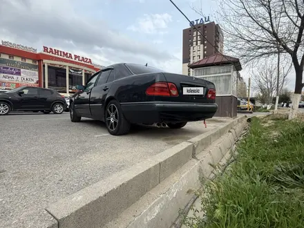 Mercedes-Benz E 280 1997 года за 3 250 000 тг. в Шымкент – фото 10