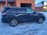 Toyota Highlander 2014 года за 15 500 000 тг. в Актобе – фото 2