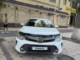 Toyota Camry 2015 года за 10 000 000 тг. в Шымкент – фото 2