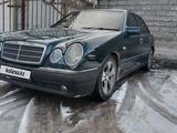 Mercedes-Benz E 230 1997 годаүшін2 500 000 тг. в Астана – фото 4