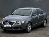 Volkswagen Passat 2005 года за 3 190 000 тг. в Костанай