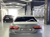 Toyota Camry 2021 года за 12 500 000 тг. в Семей – фото 4