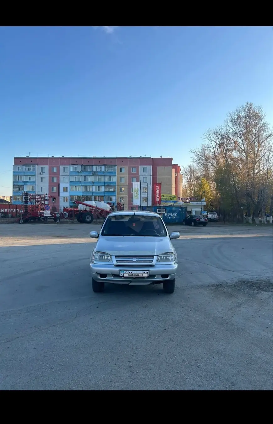 Chevrolet Niva, 2005