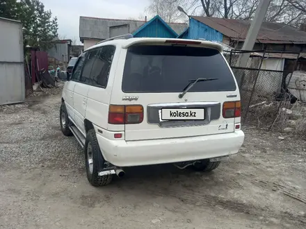 Mazda MPV 1997 года за 1 900 000 тг. в Усть-Каменогорск – фото 2