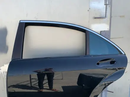 Дверь Mercedes benz s-class w221 задняя левая бу оригинал за 85 000 тг. в Актау