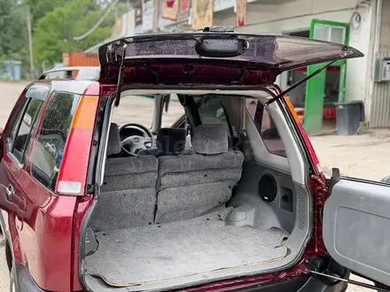 Honda CR-V 1997 года за 3 000 000 тг. в Алматы – фото 2