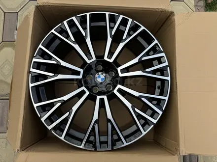 Оригинальные диски R22 BMW INDIVIDAL на BMW БМВ за 1 115 000 тг. в Алматы – фото 20