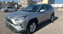 Toyota RAV4 2021 года за 13 900 000 тг. в Алматы