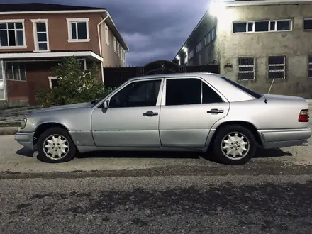 Mercedes-Benz E 320 1995 года за 1 700 000 тг. в Тараз – фото 6