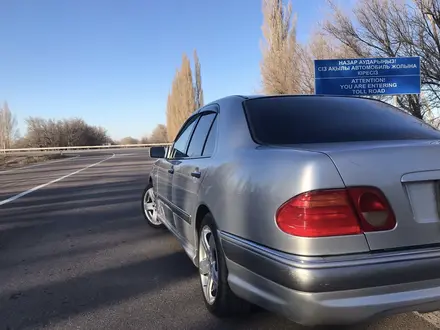 Mercedes-Benz E 280 1999 года за 3 150 000 тг. в Алматы – фото 2