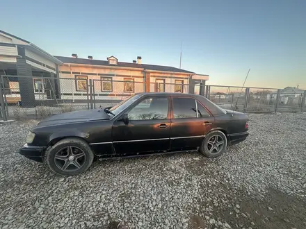 Mercedes-Benz E 220 1994 года за 1 200 000 тг. в Жалагаш – фото 2