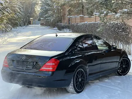 Mercedes-Benz S 500 2005 года за 7 300 000 тг. в Караганда – фото 11