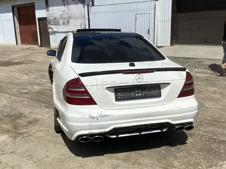 Mercedes-Benz E 500 2005 года за 4 000 000 тг. в Атырау – фото 3