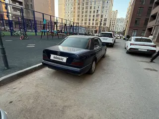 Mercedes-Benz E 280