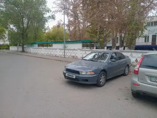 Mitsubishi Galant
