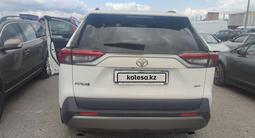 Toyota RAV4 2021 года за 13 300 000 тг. в Астана – фото 3