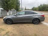 Hyundai Sonata 2010 года за 2 900 000 тг. в Актобе – фото 4