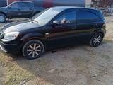 Kia Rio 2009 годаfor3 350 000 тг. в Актобе – фото 3