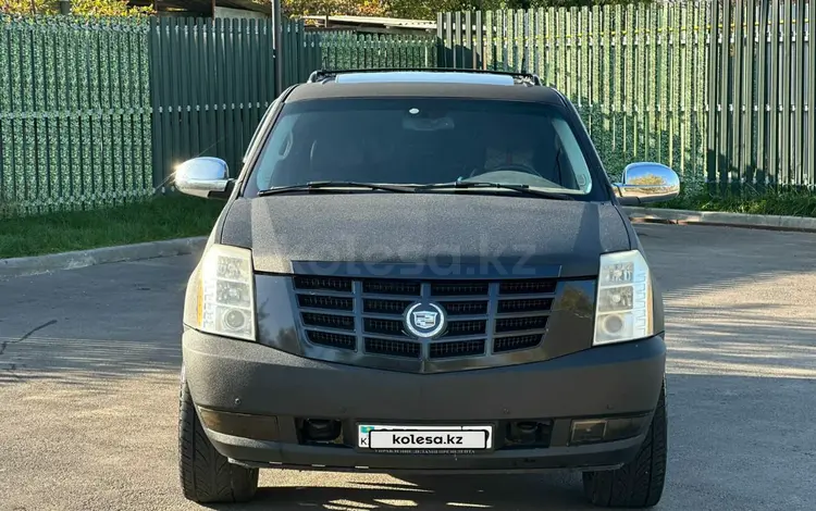 Cadillac Escalade 2013 года за 30 000 000 тг. в Шымкент