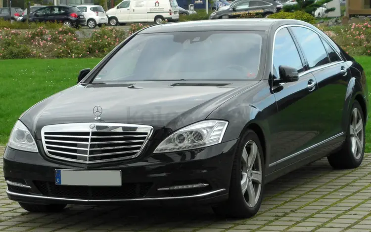 Стекло Фары Мерседес W221 за 25 000 тг. в Астана