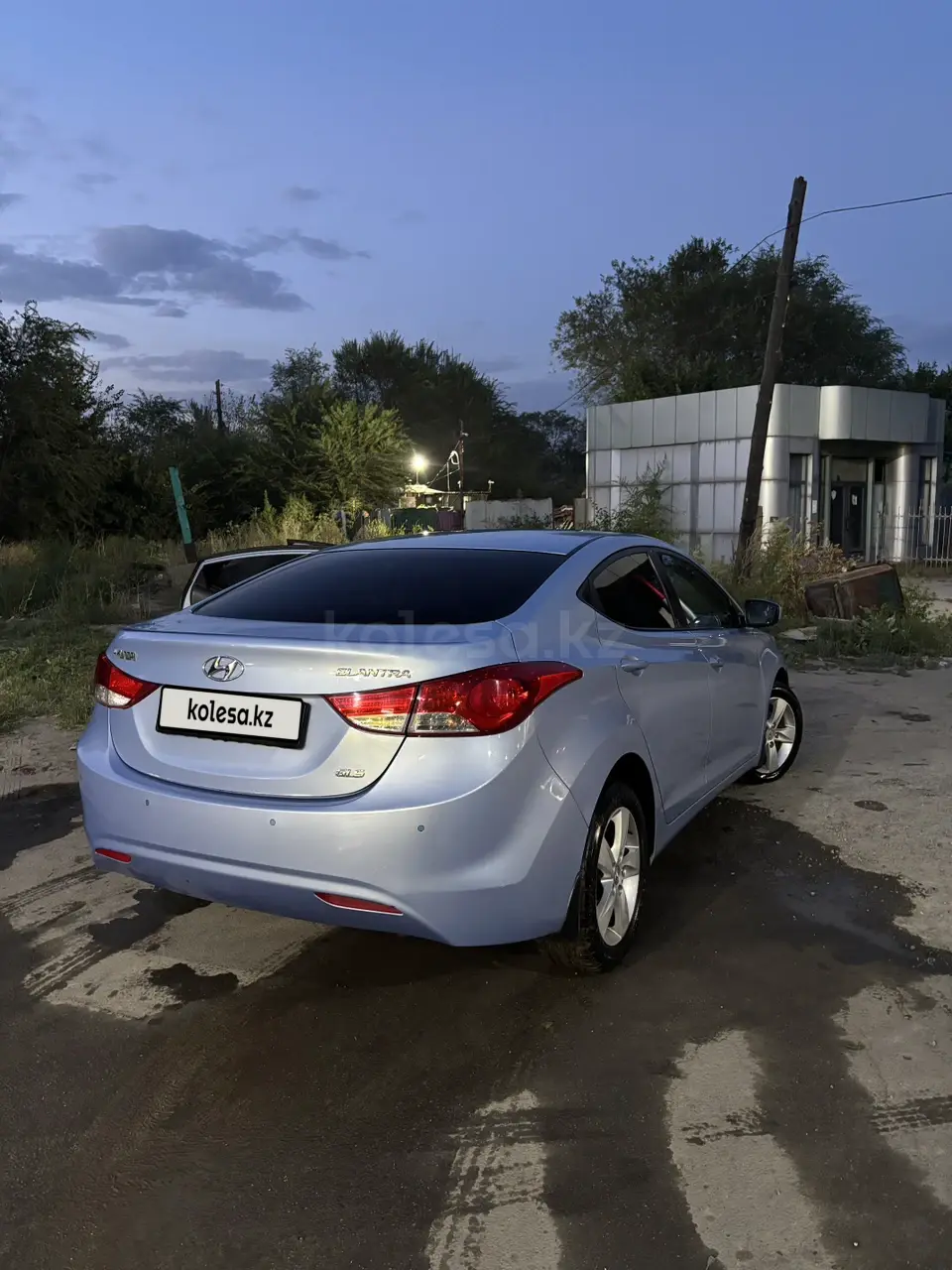 Hyundai Elantra, 2011