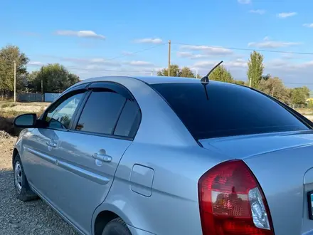 Hyundai Accent 2007 года за 3 200 000 тг. в Шиели – фото 3