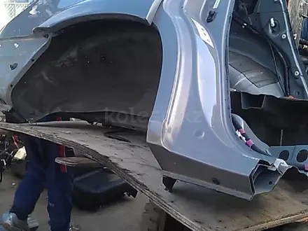 Задние крылья на Toyota Sequoiaүшін90 000 тг. в Алматы