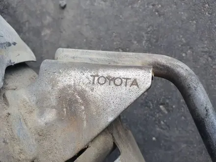 Глушитель Toyota Land Cruiser 300 за 220 000 тг. в Костанай – фото 2