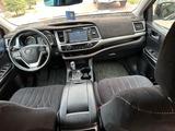 Toyota Highlander 2014 годаүшін13 700 000 тг. в Актобе – фото 3