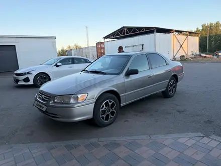 Toyota Camry 2001 года за 3 550 000 тг. в Павлодар
