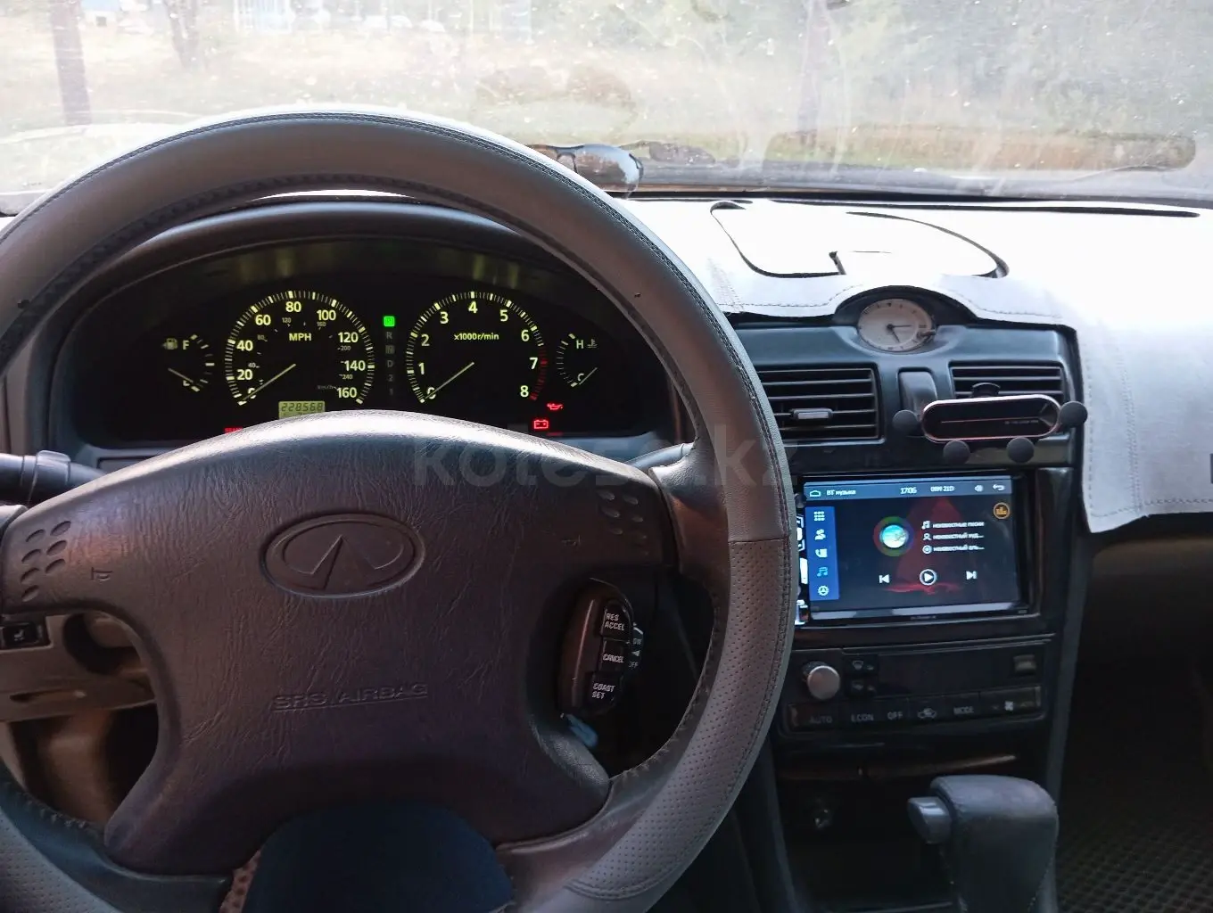 Nissan Maxima, 2000