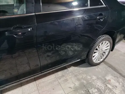 Toyota Camry 2012 года за 9 000 000 тг. в Семей – фото 23