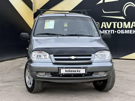 Chevrolet Niva 2007 года за 1 950 000 тг. в Атырау – фото 3