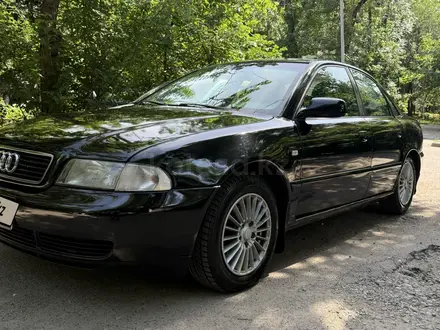 Audi A4 1999 года за 1 550 000 тг. в Алматы – фото 3