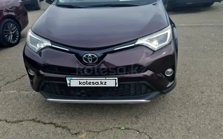 Toyota RAV4 2017 годаfor12 000 000 тг. в Алматы