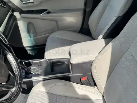 Toyota Camry 2017 года за 7 800 000 тг. в Астана – фото 12