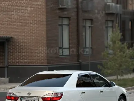 Toyota Camry 2017 года за 14 900 000 тг. в Шымкент – фото 5