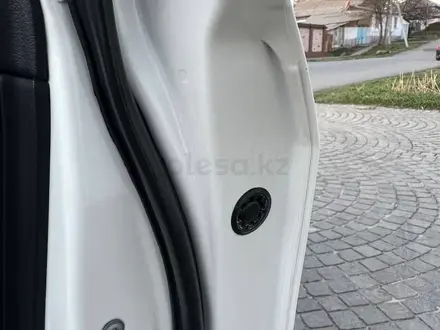 Toyota Camry 2017 года за 14 900 000 тг. в Шымкент – фото 20