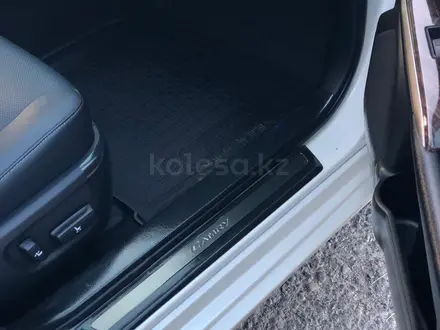 Toyota Camry 2017 года за 14 900 000 тг. в Шымкент – фото 29