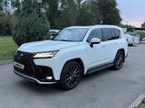 Lexus LX 600 2022 года за 63 000 000 тг. в Алматы – фото 2