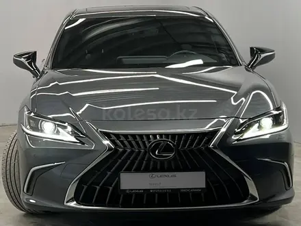 Lexus ES 250 2022 года за 21 500 000 тг. в Алматы – фото 2