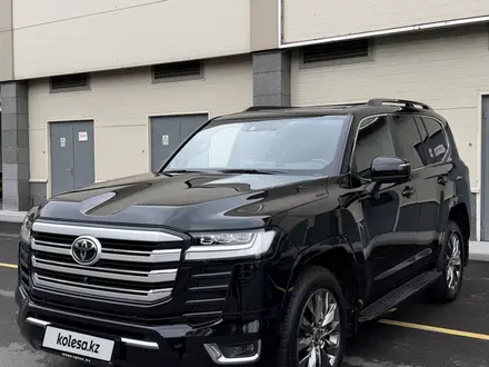 Toyota Land Cruiser 2023 года за 52 500 000 тг. в Алматы