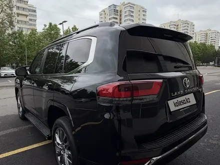 Toyota Land Cruiser 2023 года за 52 500 000 тг. в Алматы – фото 3