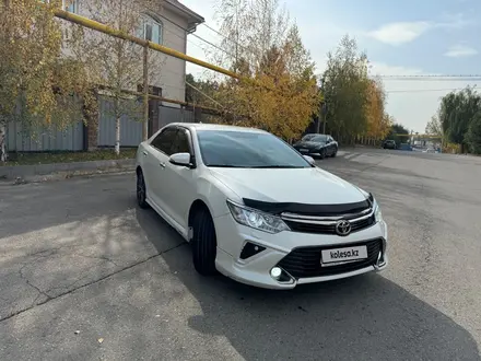 Toyota Camry 2017 года за 11 800 000 тг. в Алматы – фото 13