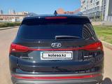 Hyundai Santa Fe 2022 года за 17 500 000 тг. в Астана – фото 3